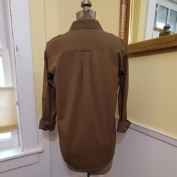 JACK WILLS British Military Style Utility Button Down - Picture 3 of 6